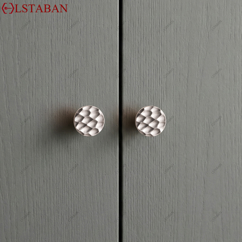 Tirador de puerta de armario d - Furniture Hardware Nut reseña y precio